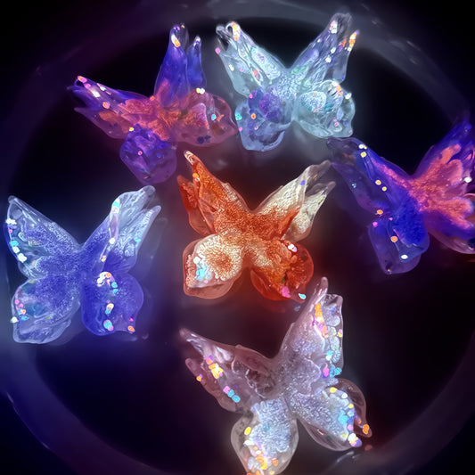 [P026]   Luminous Soft Butterfly-High Quality Charms