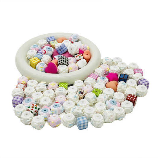 [R002]   Frosted Cupcake-High Quality Hand-Painted Beads