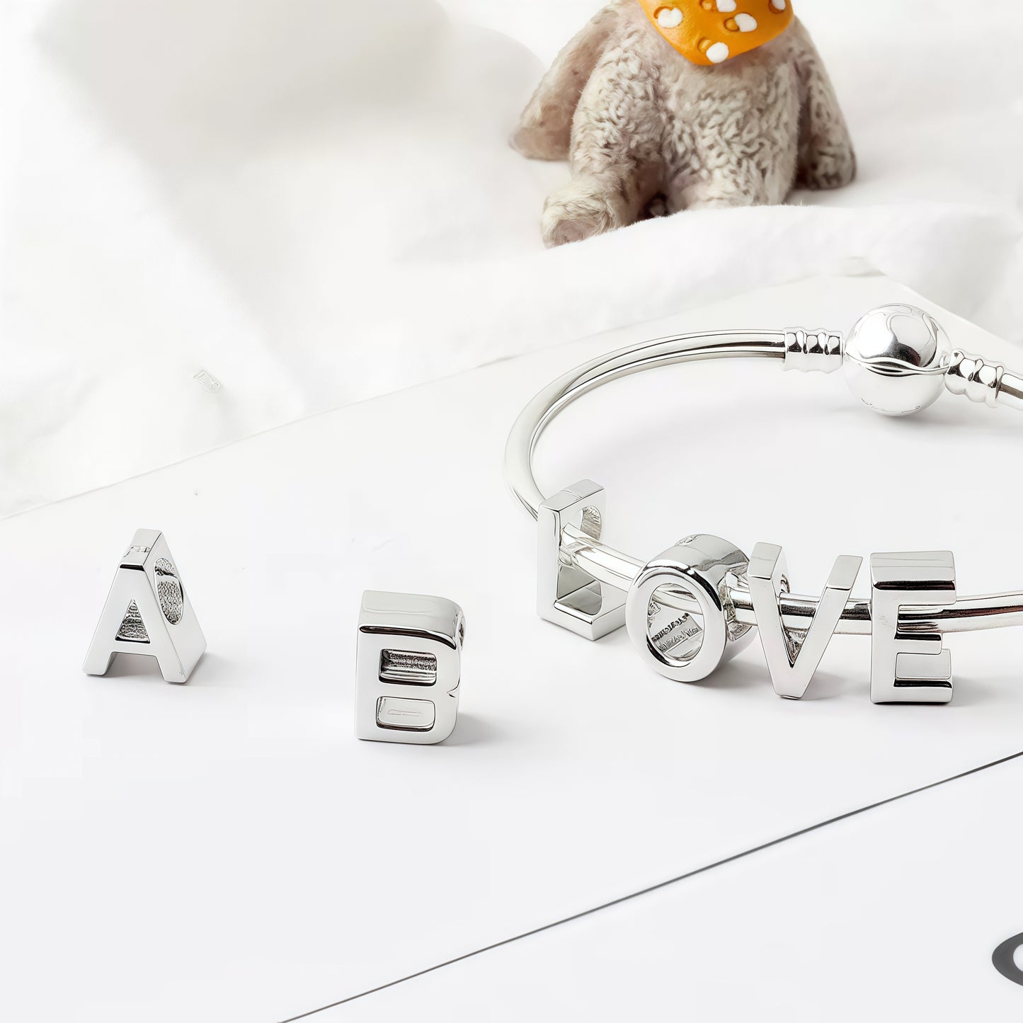 [P004]  The 26 letters-High Quality Charms