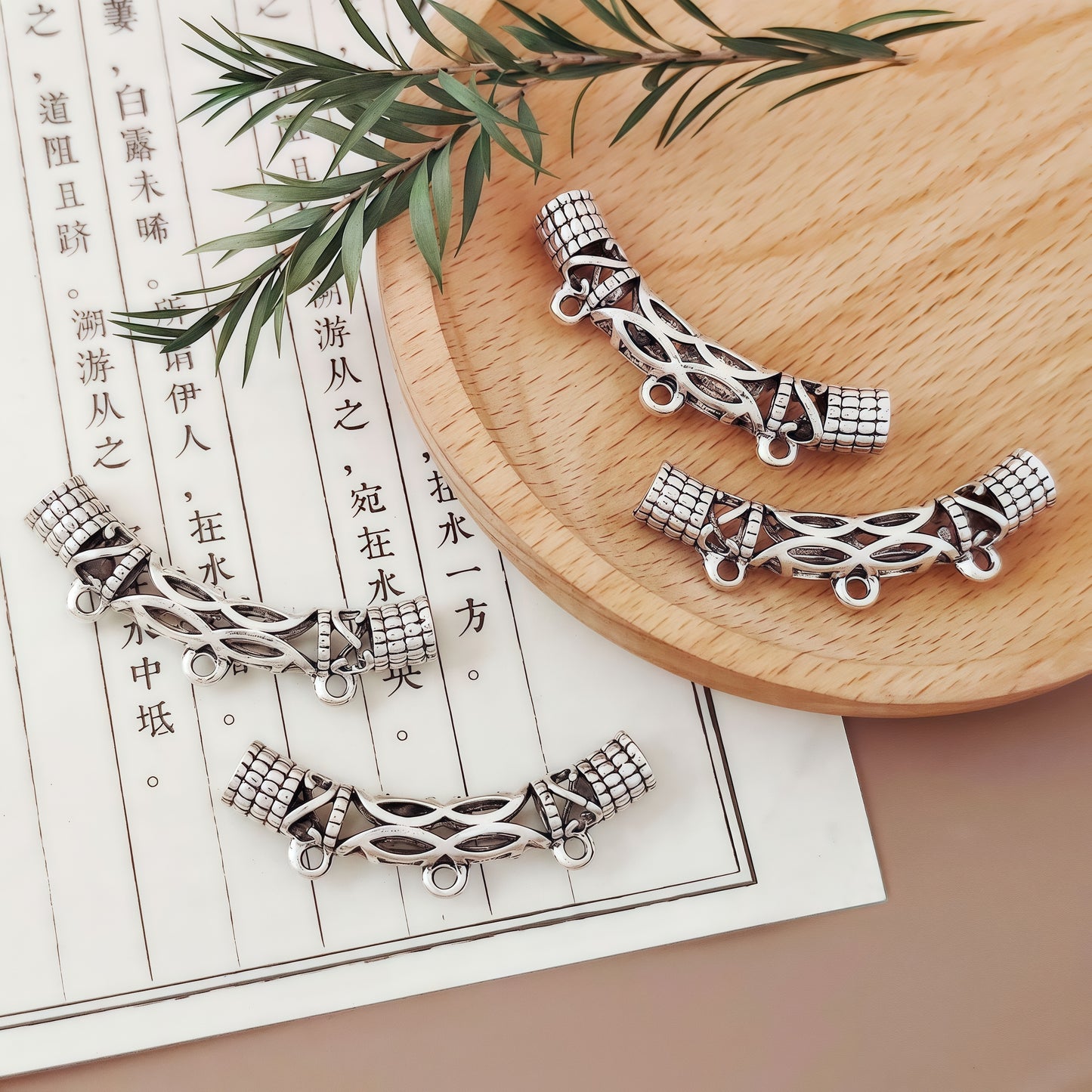 [P010]   Retro-Patterned Curved Pipe💕-High Quality Charms