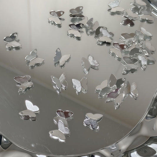 [P024]    Bright Silver Little Butterfly-High Quality Charms