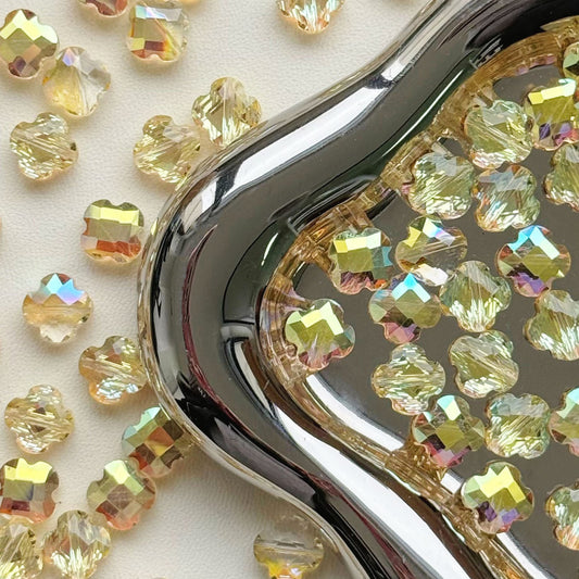 [K004]   Four-Leaf Clover Flashing Beads