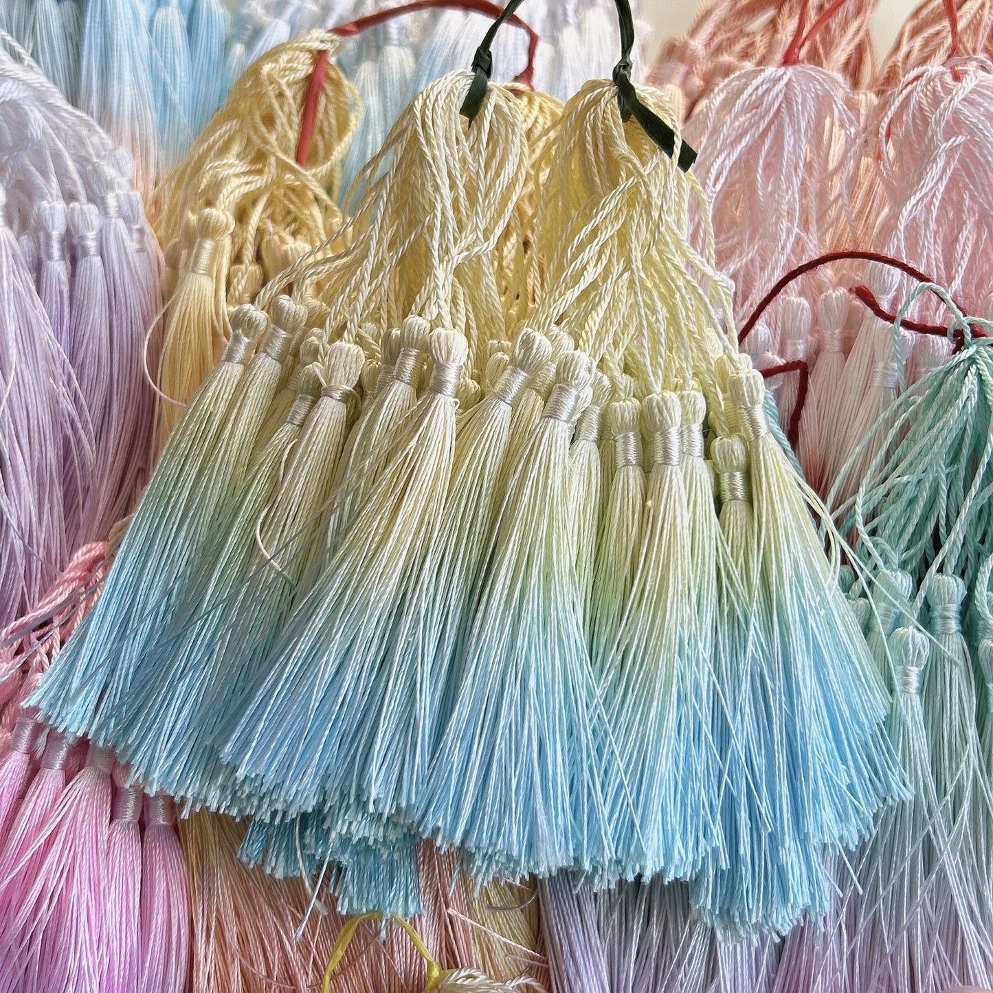 🆕[P036]   Two-color Gradient Small Tassels(13CM)
