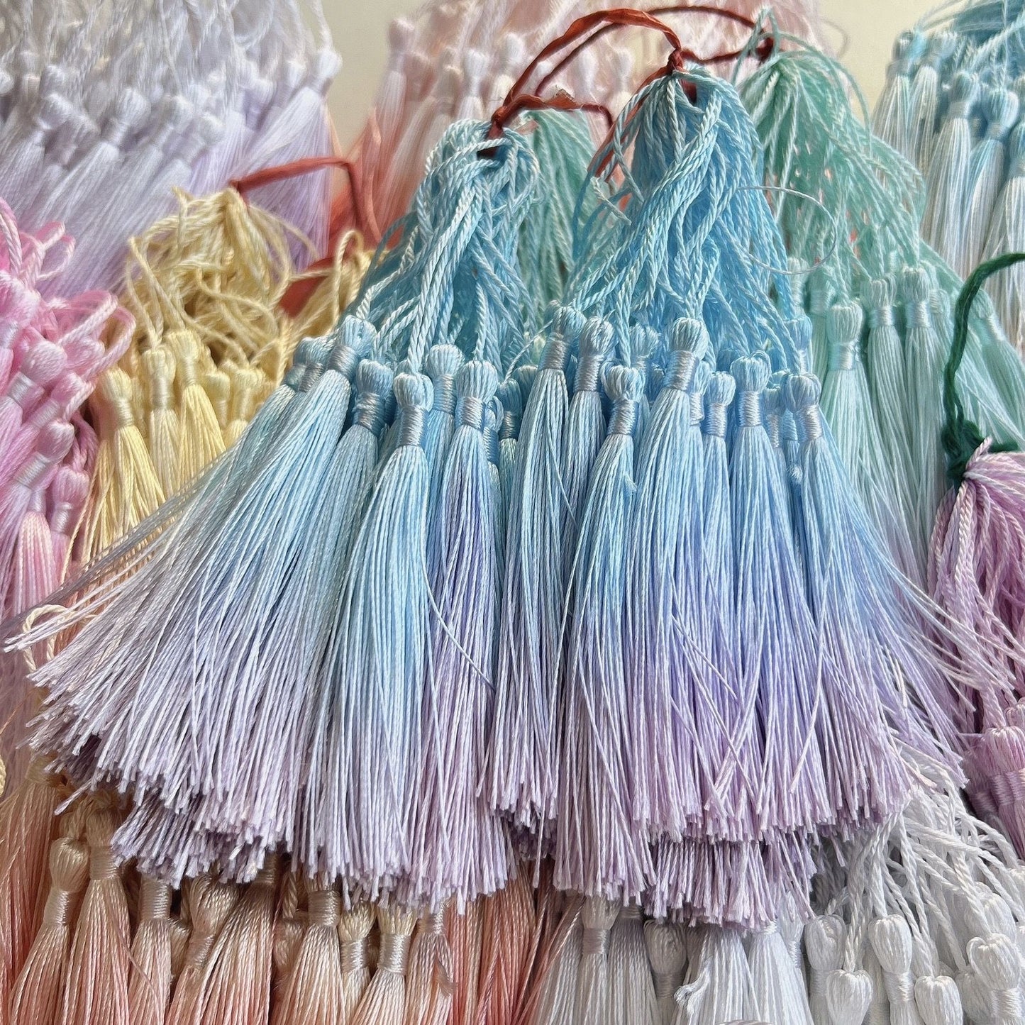 🆕[P036]   Two-color Gradient Small Tassels(13CM)