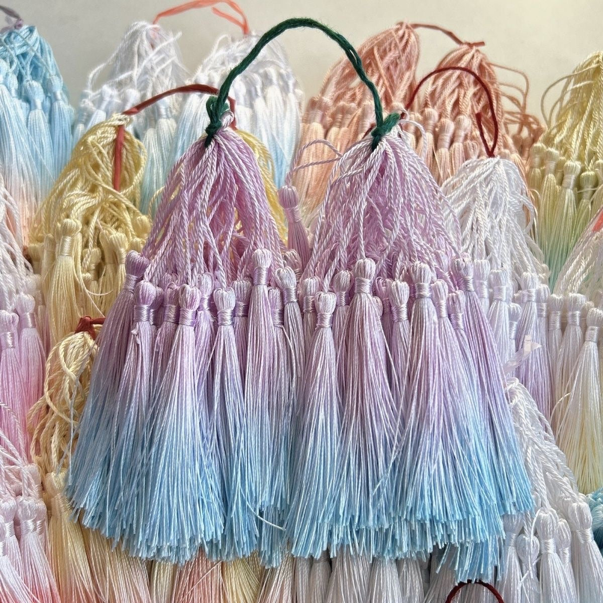 🆕[P036]   Two-color Gradient Small Tassels(13CM)