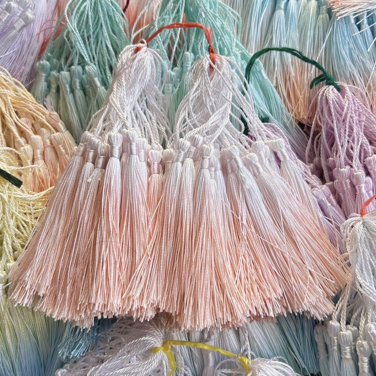 🆕[P036]   Two-color Gradient Small Tassels(13CM)