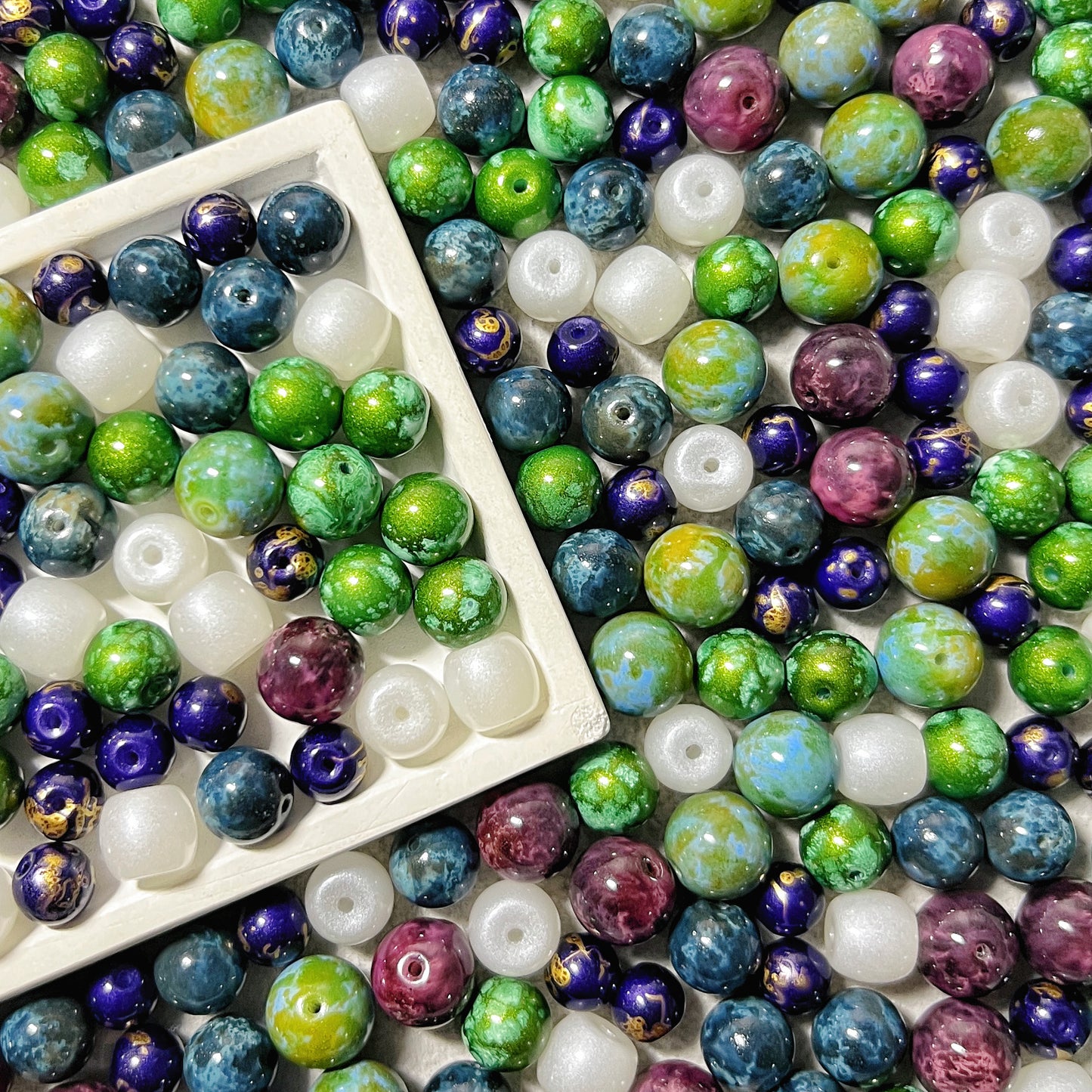 [A050]   Whispering Moss(10mm-14mm)-High Quality Glass Beads