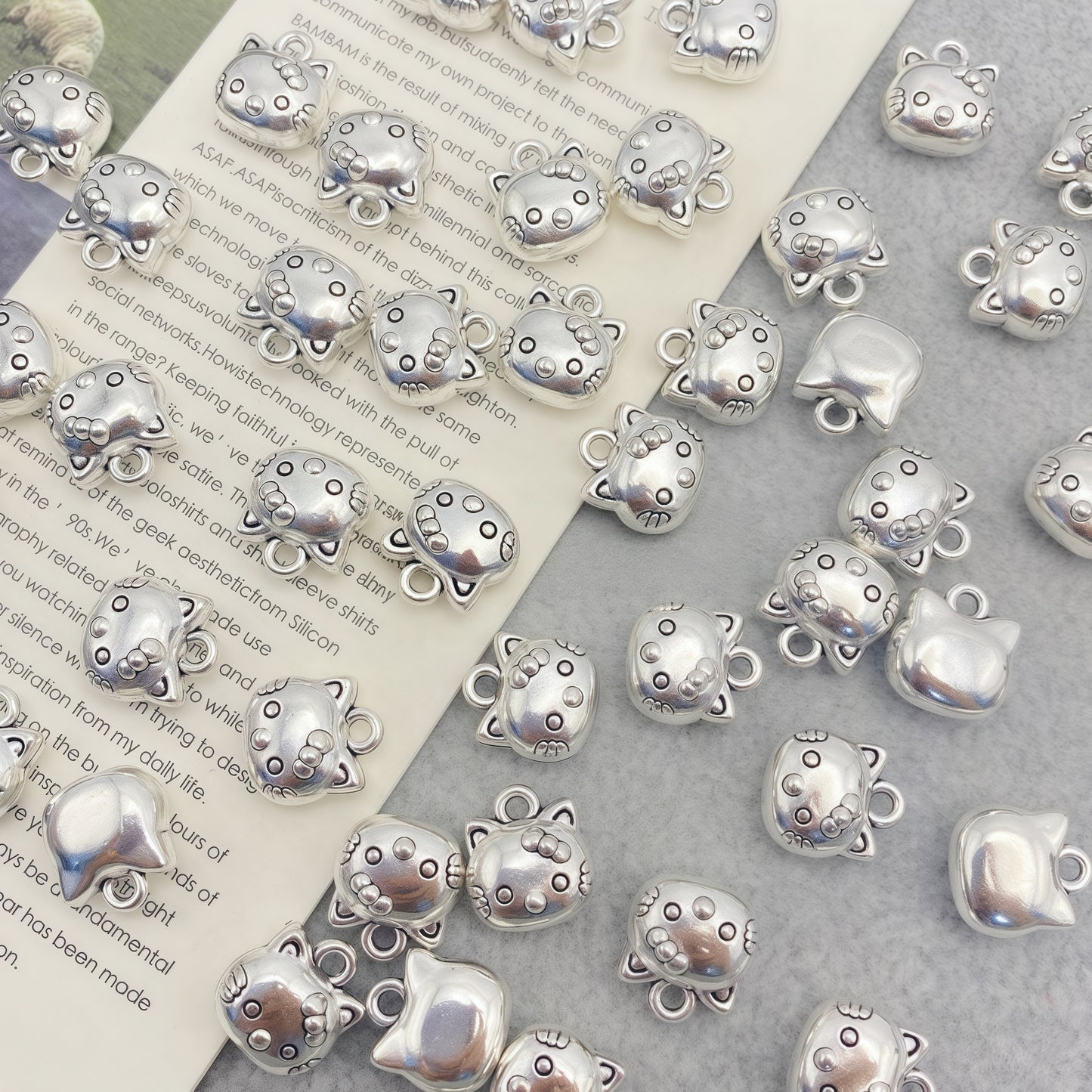 🆕[P050]   ミ ˃̵ 。 ˂̵ ミ Alloy Silver Kitty Pendant