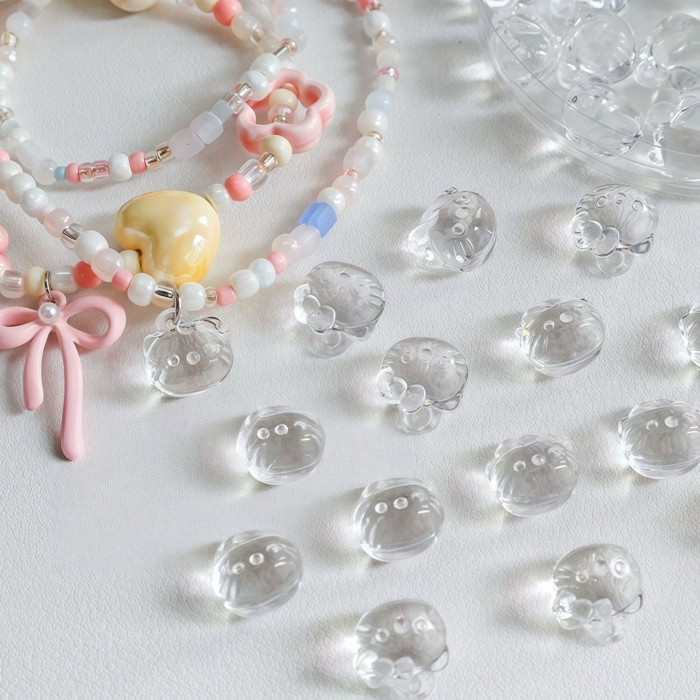 🆕[P052]   ミ ෆ 。ෆ ミ Acrylic Transparent Kitty Pendant