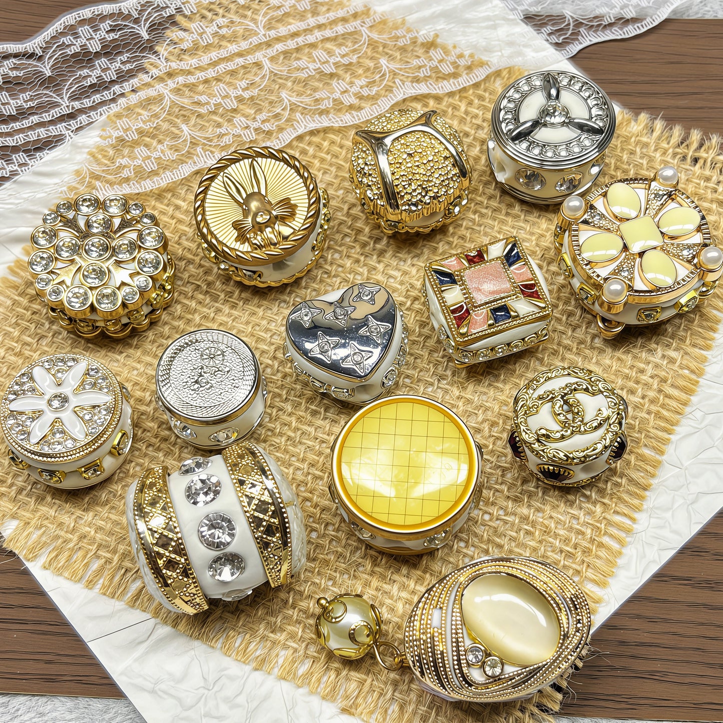 [A189]   Royal Gilded-High Quality Diamond-Encrusted Bead