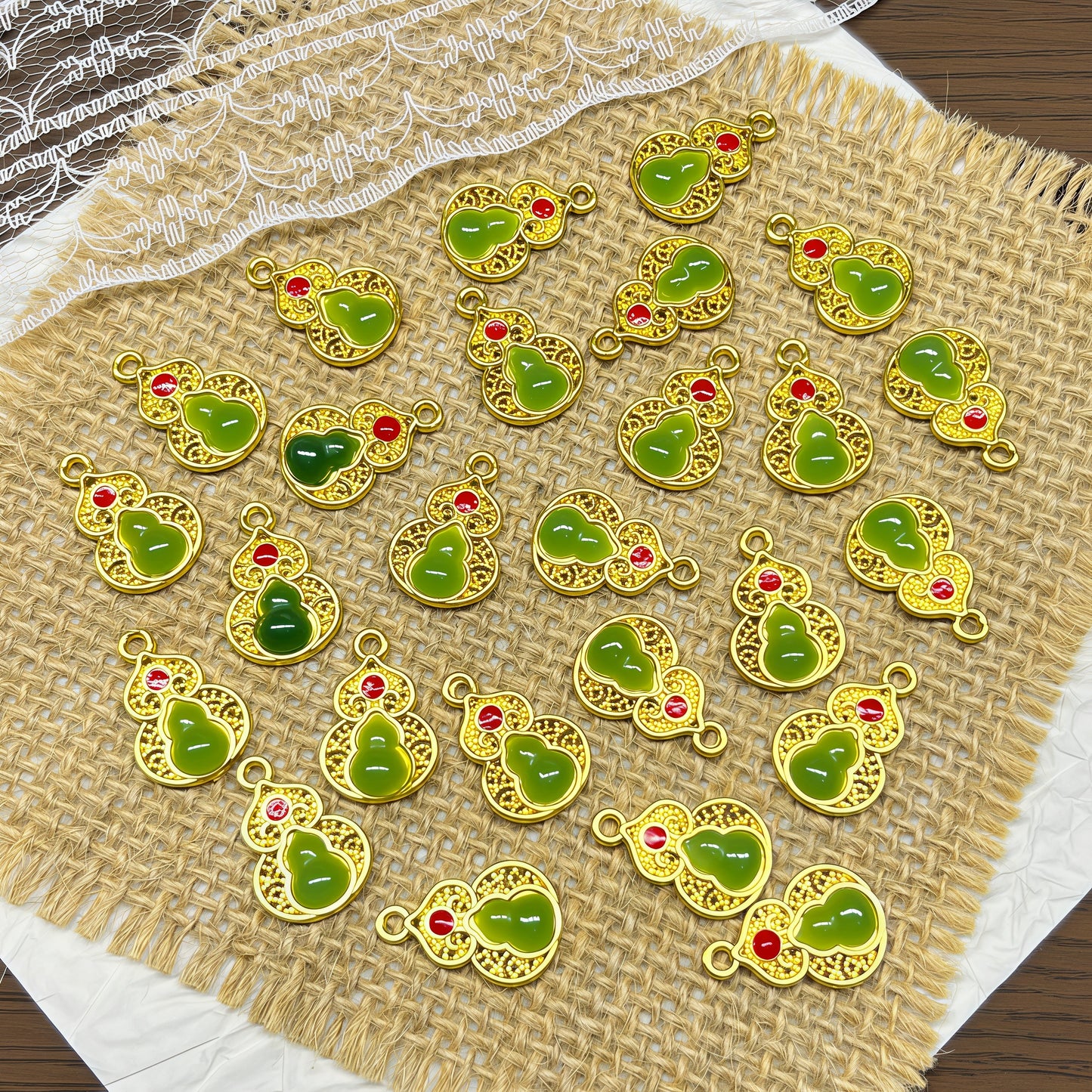 [P075]   Jade Imitation Gourd Pendant（19*12.5MM）