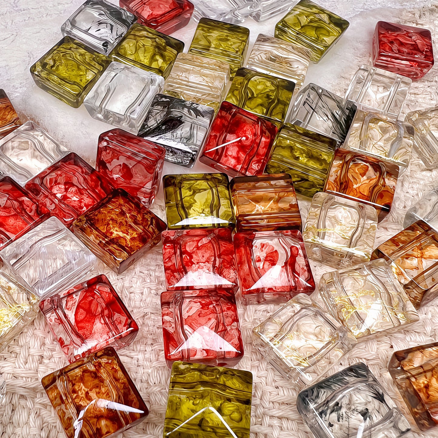 🆕[A573]    Winter Orchard(12MM)-High Quality Glass Bead