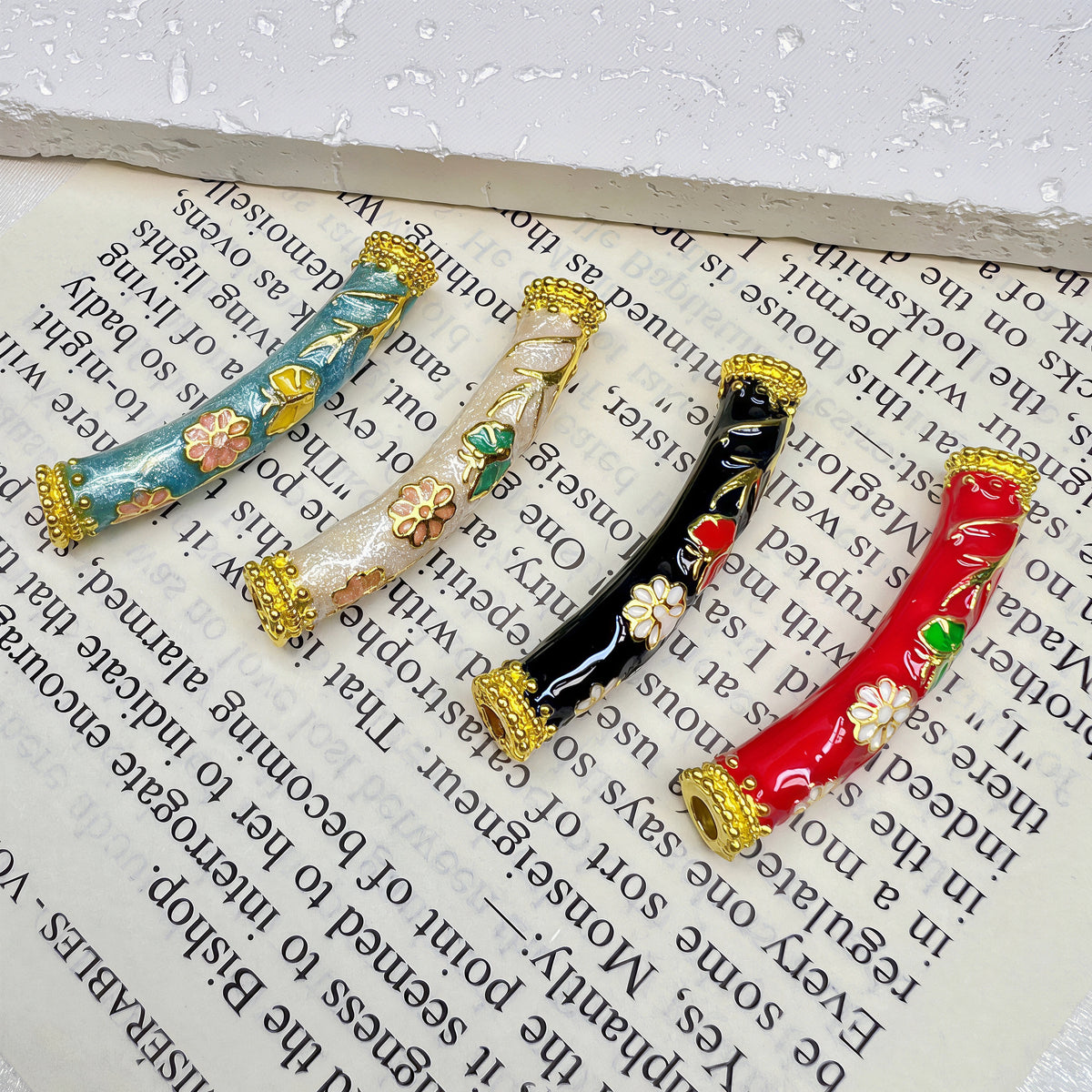 🆕[P099]   Enamel-Painted Floral Curved Tube(38.5MM)