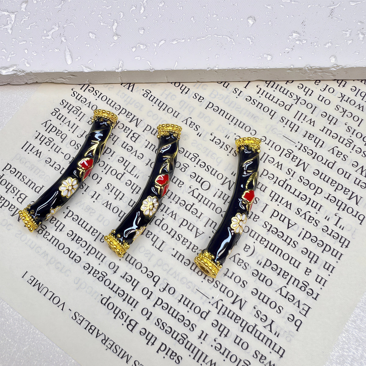 🆕[P099]   Enamel-Painted Floral Curved Tube(38.5MM)