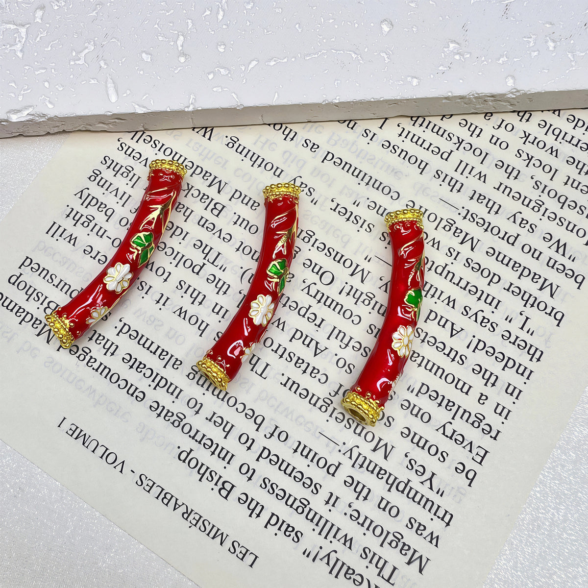 🆕[P099]   Enamel-Painted Floral Curved Tube(38.5MM)