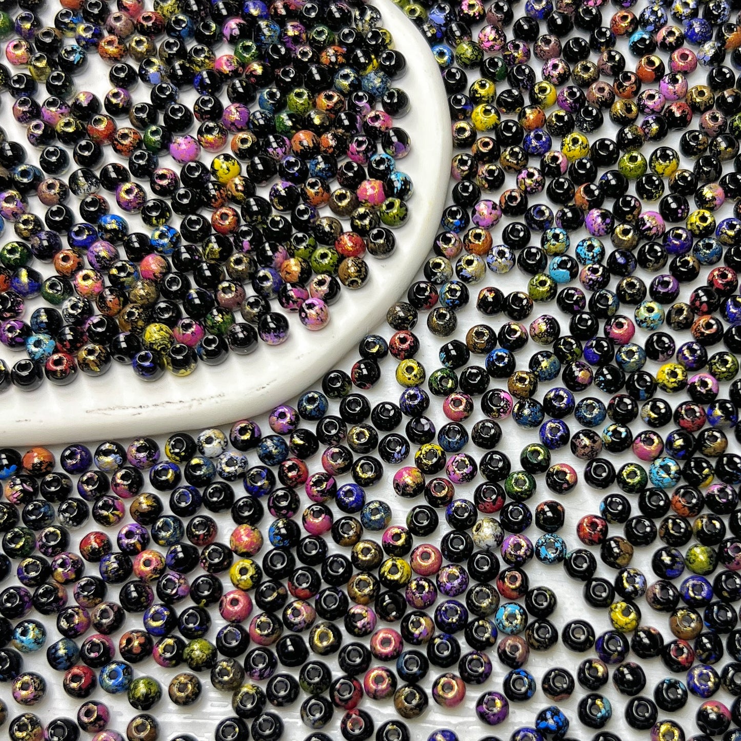 [S682]    The Littles-(4MM Glass Beads)